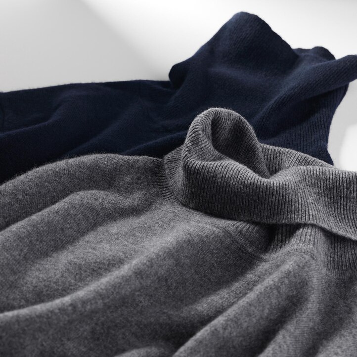 UNIQLO 100pct Cashmere Turtleneck Jumper Wine | 16GIZJWFP