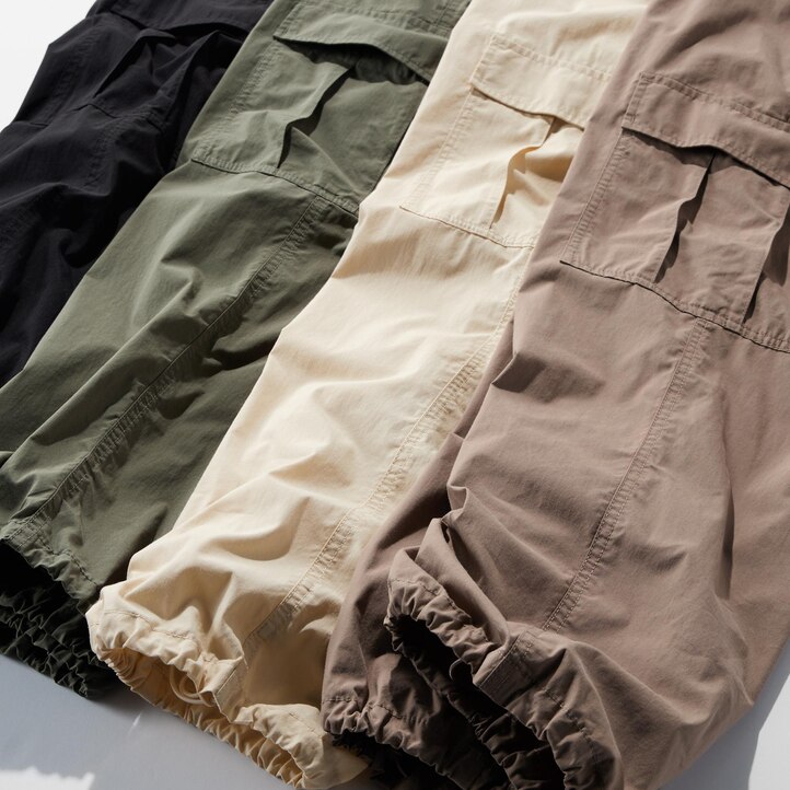 UNIQLO Easy Wide Fit Cargo Trousers Svarte | 71CNUVAEI